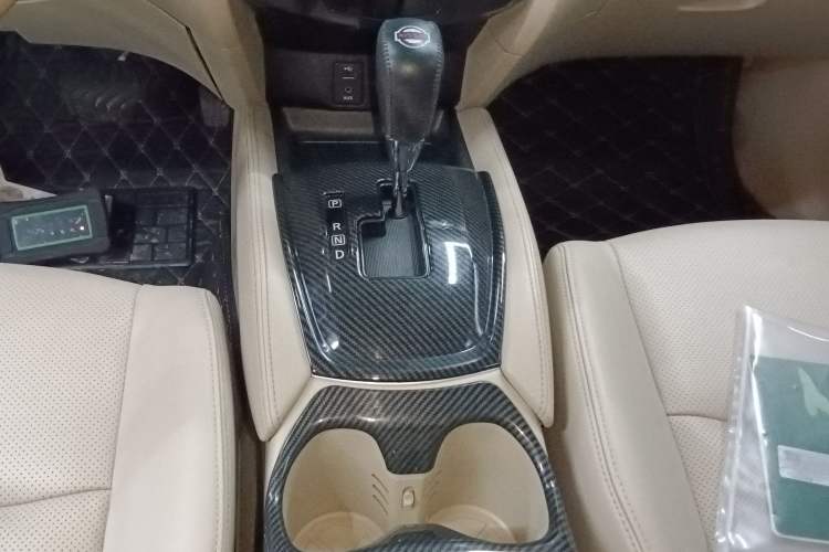 Used Nissan X-Trail 2015 2.0L CVT Comfort MAX Edition 2WD
