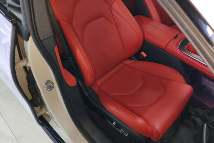 Used  SU7 2024 Rear-Drive Long-Range Intelligent Driving Version
