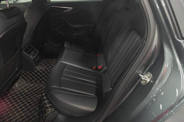 Used Audi A4L 2023 40 TFSI Luxury Dynamic Model