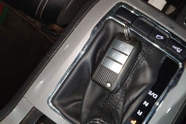 Used Roewe RX5 2020 20T Automatic 4G Connected Million Edition