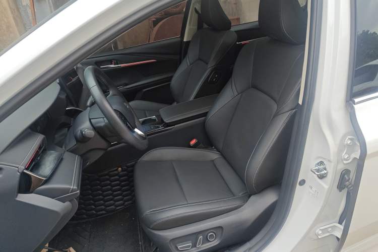 Used Toyota Camry 2024 Dual-Motor 2.0 HG Premium Edition
