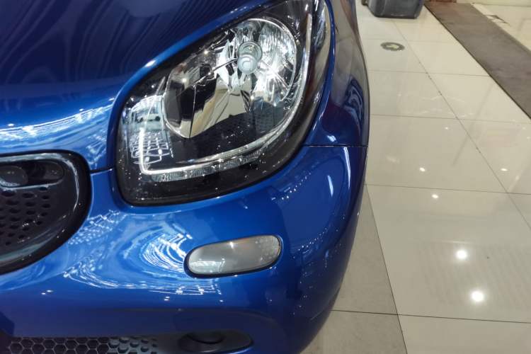Used  forfour 2016 1.0L 52 kW Passion Edition