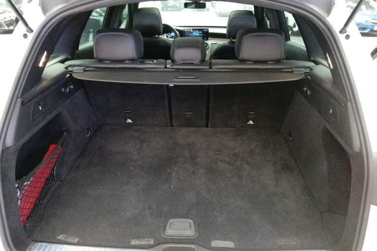 Used Mercedes-Benz GLC 2020 Facelift GLC 260 L 4MATIC Luxury Edition