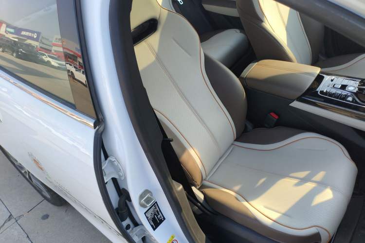 Used BYD Qin PLUS 2024 HONOR Edition DM-i 120KM Leading Model
