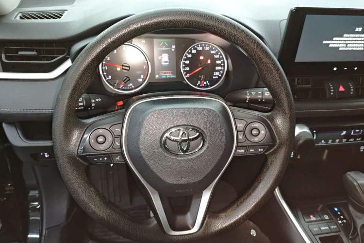 Used Toyota Wildlander 2024 2.0L CVT Two-Wheel Drive Leading Edition