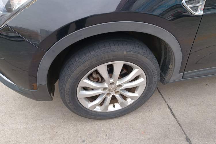 Used Dongfeng Aeolus AX7 2015 2.0L Manual Zhiyi Trim