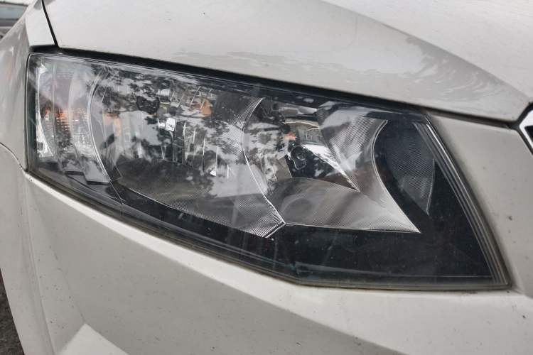 Used Skoda Octavia 2017 Classic Model 1.6L Manual Comfort Edition