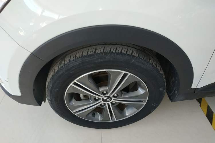 Used Hyundai ix25 2015 1.6L Automatic Two-Wheel Drive Smart GLS Trim
