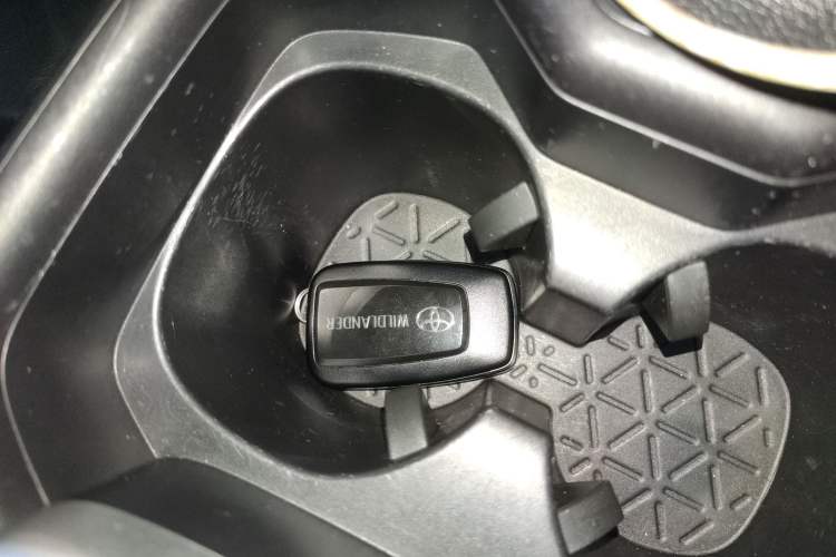 Used Toyota Wildlander 2022 2.0L CVT Two-Wheel Drive Luxury PLUS Edition
