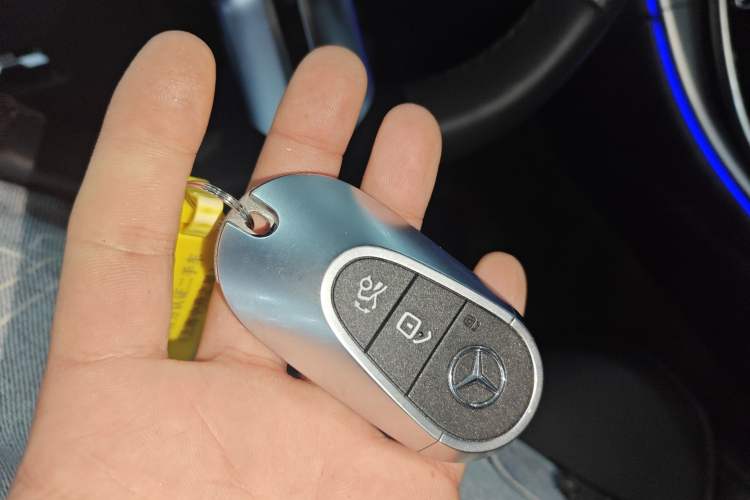 Used Mercedes-Benz C-Class 2024 Facelifted C-Class 260 L Night Edition Sports Version