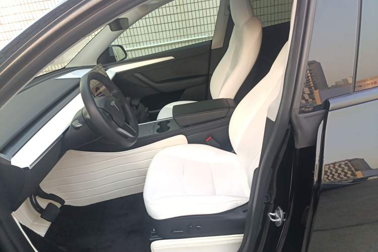 Used Tesla Model Y 2022 Rear-Wheel-Drive Version
