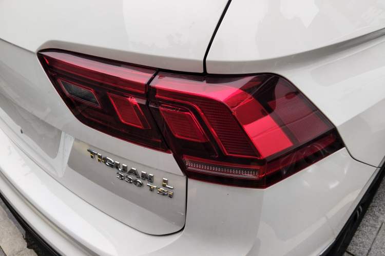 Used Volkswagen Tiguan L 2020 330TSI Automatic Two-Wheel Drive Panoramic Comfort Edition China VI Standard