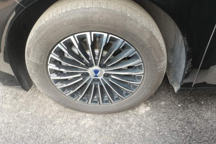 Used Denza D9 2024 DM-i 980 Four-Wheel Drive Prestige Model
