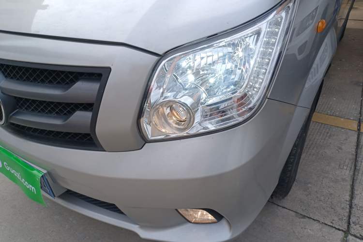 Used Foton Toano 2023 Joy Elephant Multi-Function 2.0T Manual Long-Wheelbase Mid-Roof Model with Single Rear Tire Available in 5/6/7/9-Seater Configurations
