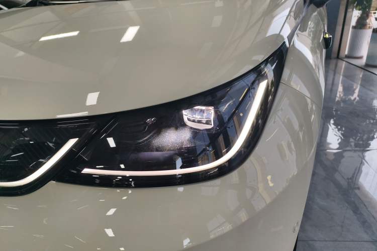 Used BYD Dolphin 2025 Intelligent Driving Version 410 km Fashion Edition
