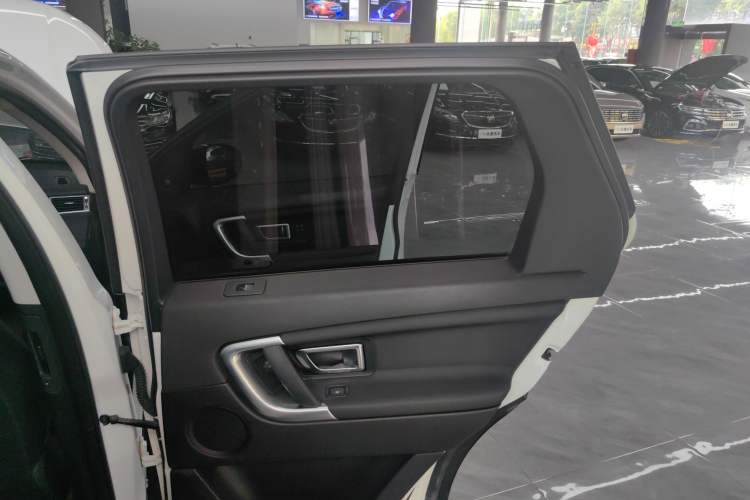 Used Land Rover Discovery Sport 2016 2.0T HSE
