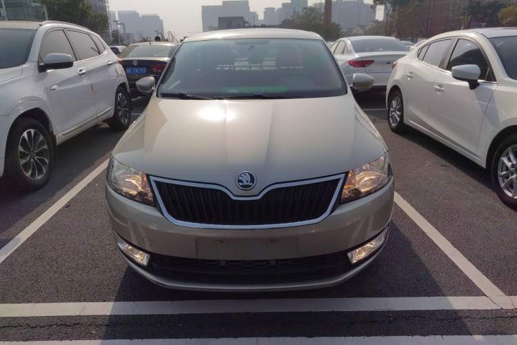 Used Skoda Rapid 2016 1.6L Automatic Chuanxing Edition
