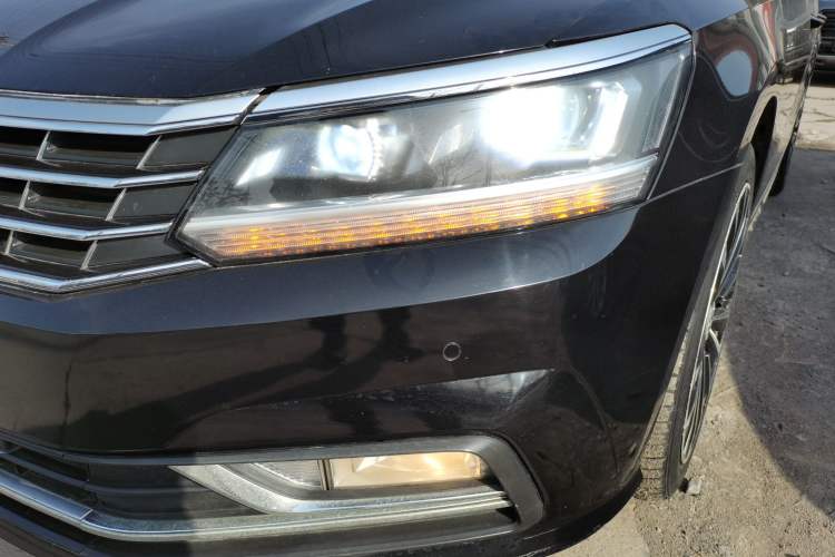 Used Volkswagen Passat 2017 330TSI DSG Luxury Edition
