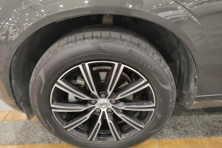 Used Volvo XC60 2019 T5 4x4 Zhiya Luxury Edition China V Standard
