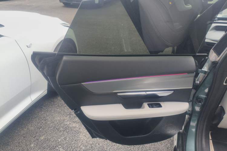 Used XPeng P7 2023 P7i 610 Pengyi Performance Edition
