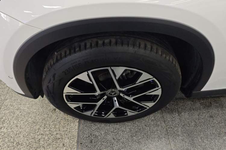 Used Mercedes-Benz GLC 2023 GLC 260 L 4MATIC Dynamic Edition 5-seater
