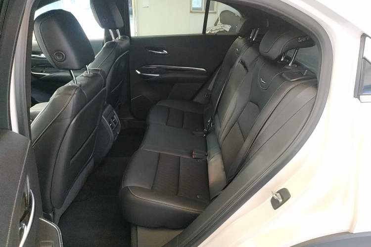 Used Cadillac XT4 2018 28T Two-Wheel Drive Tech Version
