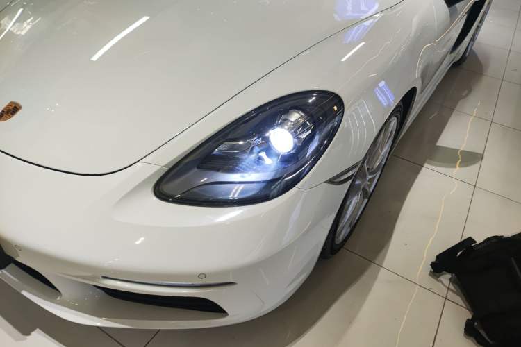 Used Porsche 718 2016 Cayman 2.0T
