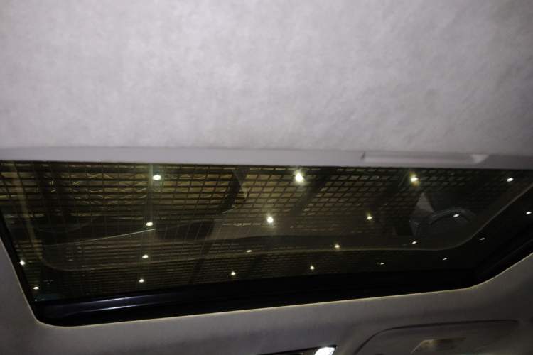 Used Buick Century 2023 2.0T Six-Seater Yinshi Edition
