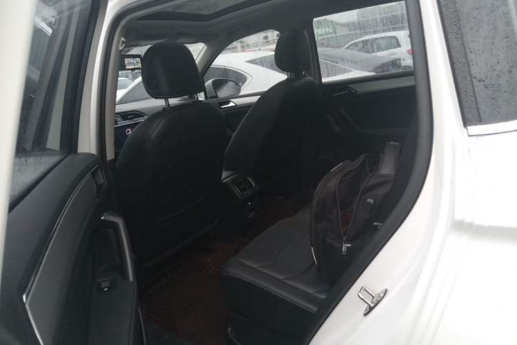 Used Volkswagen Tiguan L 2021 280TSI Automatic Two-Wheel Drive Smart Edition
