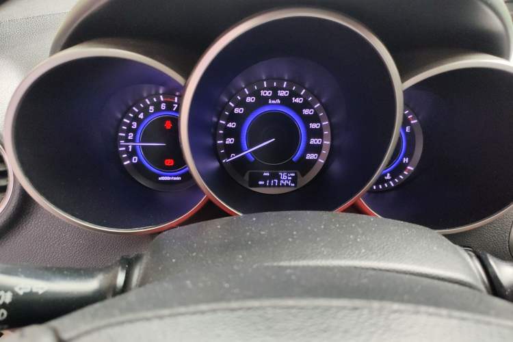 Used Changan Eado 2015 1.6L Manual Luxury Model China IV Standard
