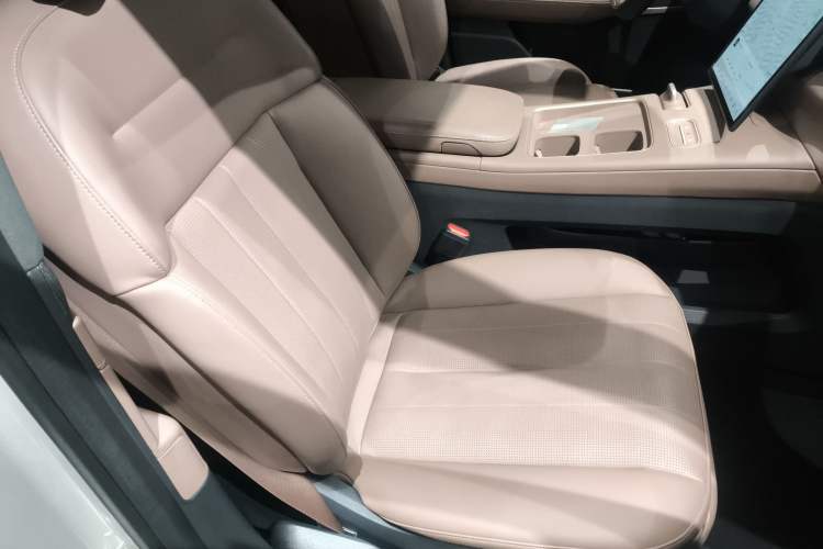 Used Nio ES8 2023 75 kWh Executive Edition