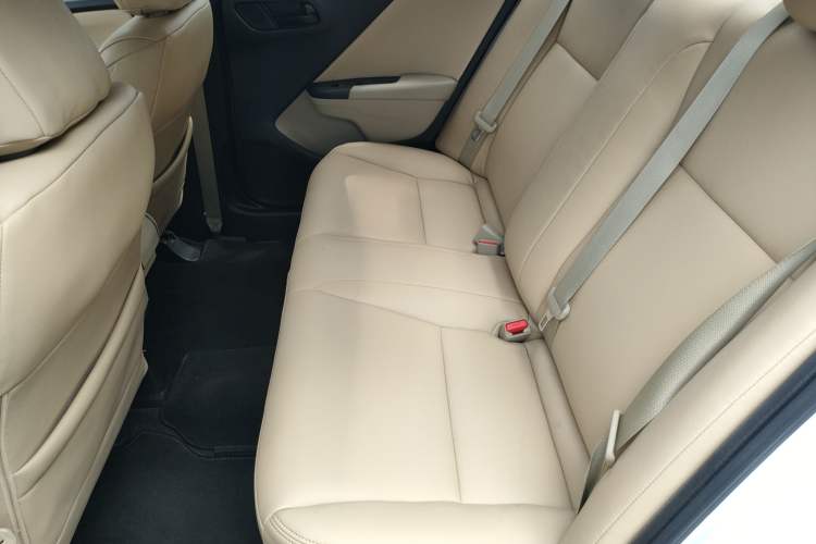 Used Honda Greiz 2016 1.5L CVT Classic Edition
