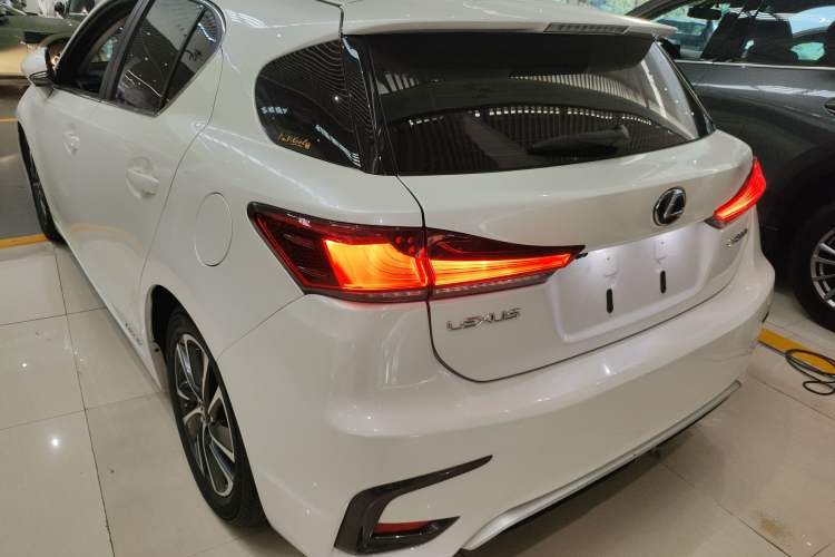 Used Lexus CT 2017 CT200h Comfort Edition Monochrome China V Standard