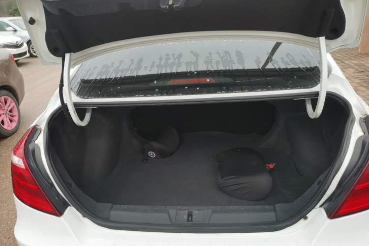 Used Geely Auto Emgrand 2017 Sedan Million Edition 1.5L Manual - Upward Version