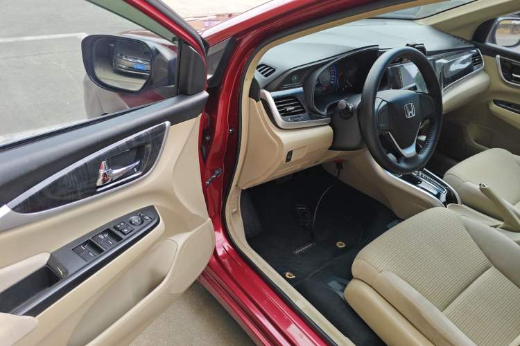 Used Honda Crider 2013 1.8L automatic comfort version
