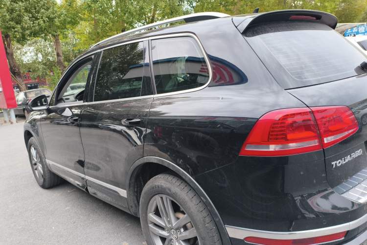 Used Volkswagen Touareg 2016 3.0 TSI High-End Version
