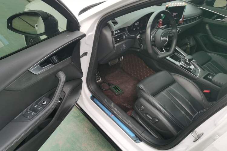 Used Audi A4L 2023 40 TFSI Luxury Dynamic Model