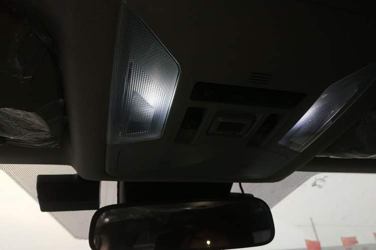 Used Toyota RAV4 2023 2.0L CVT Two-Wheel Drive 20th Anniversary Platinum Edition
