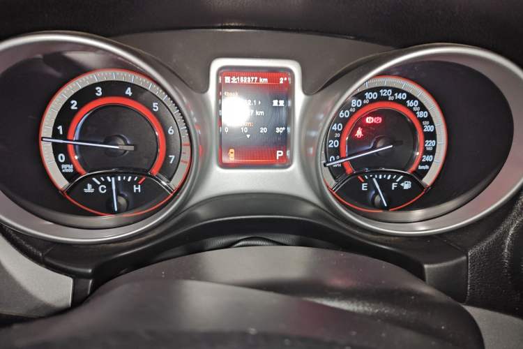 Used Dodge Journey 2013 2.4L Two-Wheel Drive Luxury Version