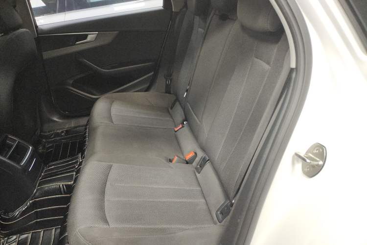 Used Audi A4L 2019 40 TFSI Ambition China VI