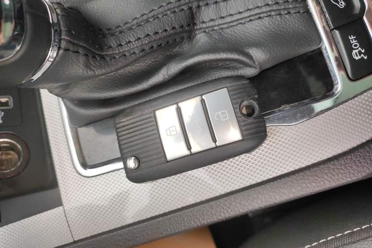 Used Roewe RX5 2019 20T Two-Wheel Drive Automatic 4G Connected Platinum Edition
