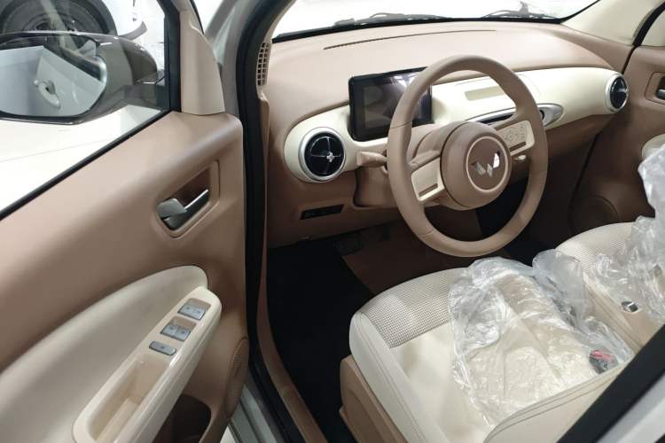 Used Wuling Hongguang MINIEV 2025 Four-Door Version Advanced Edition