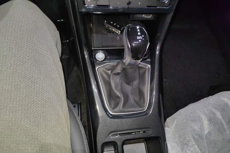 Used Volkswagen Tharu 