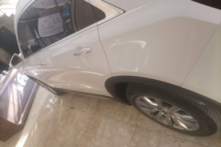 Used Cadillac XT4 2018 28T Two-Wheel Drive Leading Sport Model
