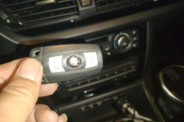 Used BMW X1 2014 sDrive18i Leading Model
