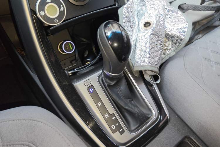 Used Hyundai Elantra (5th Generation / Langdong) 2015 1.6L Automatic Leading Model