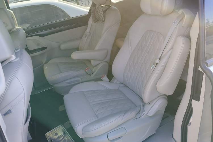 Used Buick GL8 2021 ES Landtrek 653T Comfort Edition