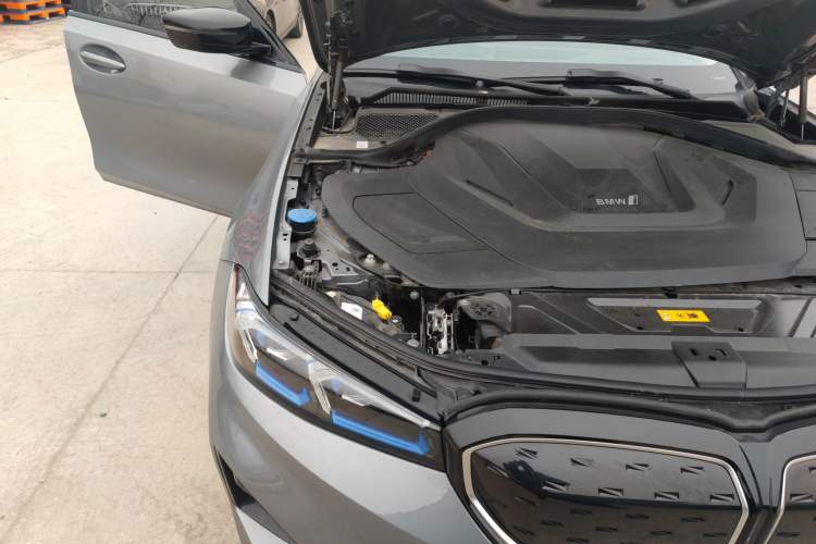 Used BMW i3 2023 eDrive 40 L Midnight Sports Package
