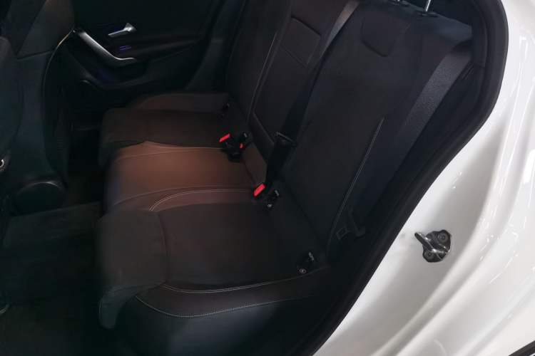 Used Mercedes-Benz A-Class 2022 Revised Version A 200 L Sport Sedan Fashionable Style