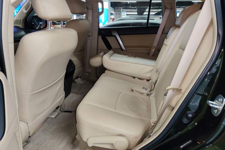 Used Toyota Prado 2015 2.7L Parallel Import